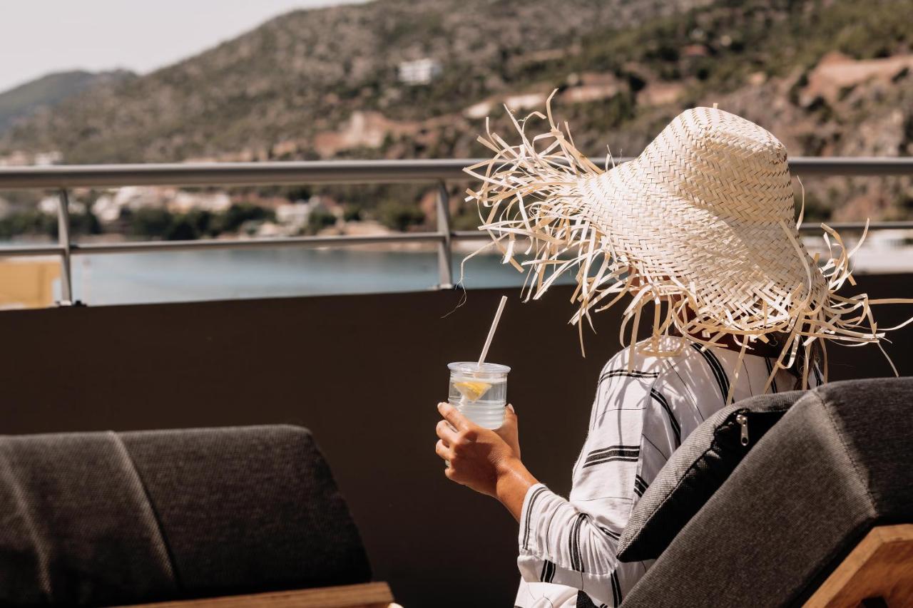 Dave By The Beach Loutraki Bagian luar foto